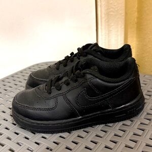 Air Force 1 black size 10c in good condition